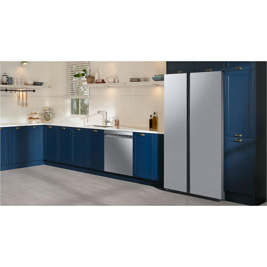 Samsung 36-inch, 22.6 cu. ft. Counter-Depth Side-by-Side Refrigerator with Beverage Center™ RS23CB7600QLAA