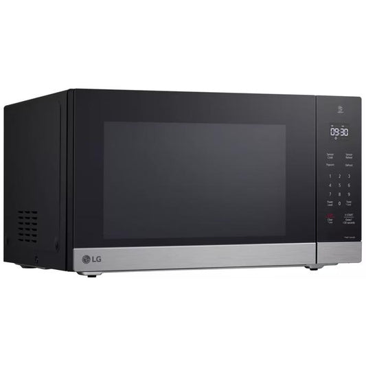 LG 22-inch, 1.5 cu. ft. NeoChef™ Countertop Microwave with Smart Inverter MSER1590S